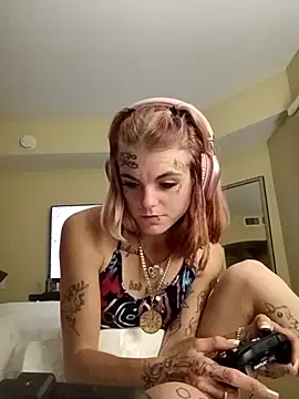 ittybittymeryssa online show from July 27, 9:17 am