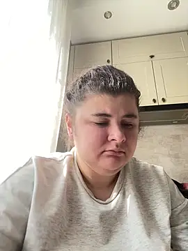 AliceCurlyX online show from February 21, 11:00 am