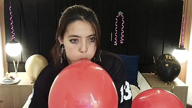 LiaMonroee  online show from March 24, 12:32 pm