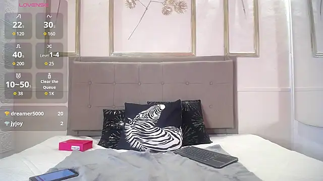 lia harper  online show from September 27, 12:56 pm