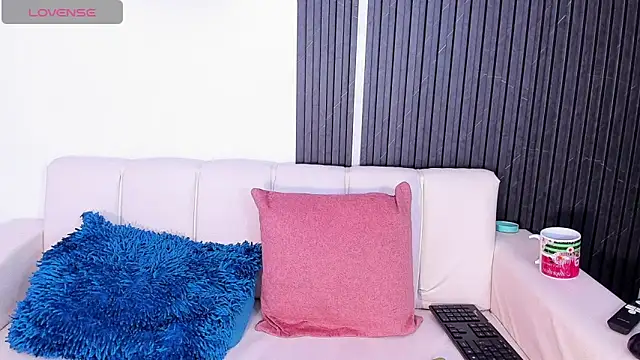 Gabrielaa Miller  online show from October 7, 7:40 pm