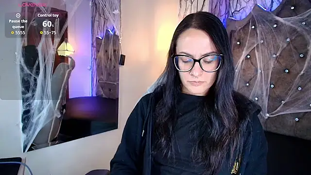 Zami Escobar of online show from October 23, 7:31 pm