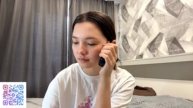 KiraVelvet online show from November 6, 8:09 am