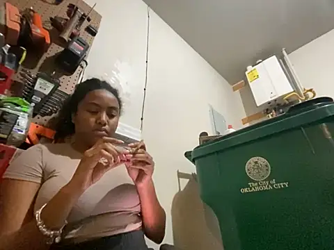 princesslivv online show from October 22, 4:17 am