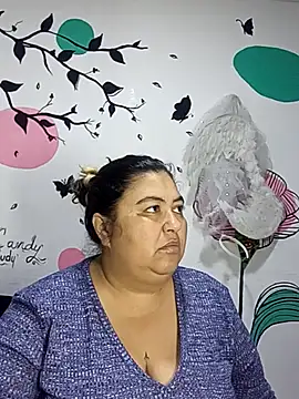 curvy diva  online show from November 6, 9:37 am