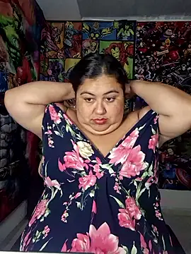 curvy diva  online show from April 12, 10:29 am