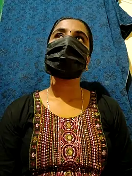 mini-queen online show from October 27, 6:13 pm