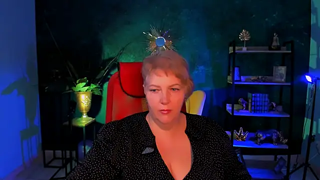 MaryMogan online show from November 7, 8:31 am