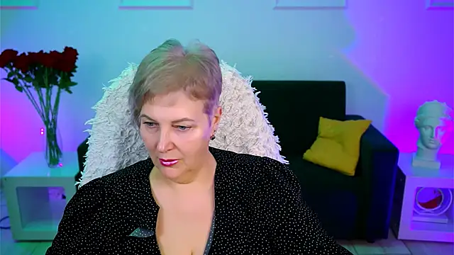 MaryMogan online show from November 17, 4:46 am