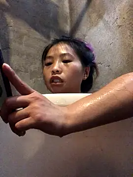 Snapshot of LiLy-0477 chatting on October 21, 1:20 am LiLy-0477 online show from October 21, 1:20 am