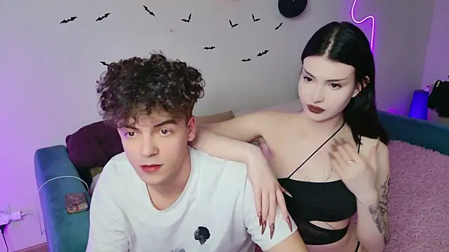 Alice18James online show from November 6, 11:16 am