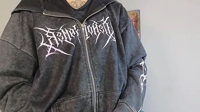 Lucy n pink online show from November 26, 1:56 pm