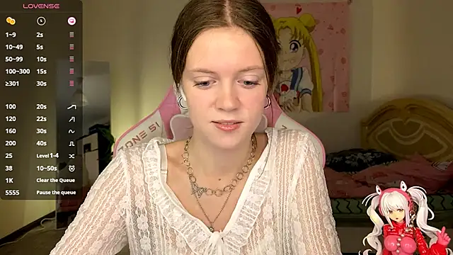 VibeQueenLucy online show from November 4, 12:32 pm