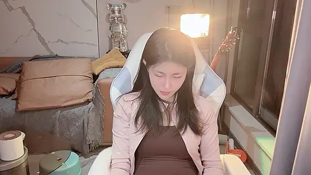 Lixinel-520 online show from December 22, 1:47 pm