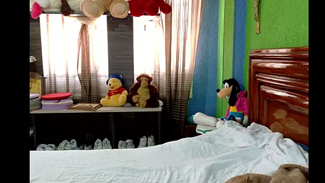  Charlize theron  online show from April 2, 6:49 pm