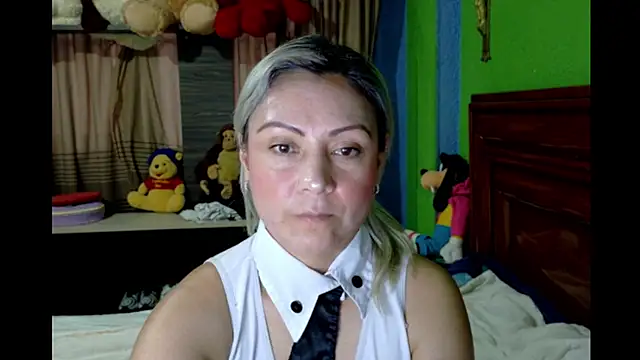  Charlize theron  online show from February 22, 11:11 am