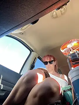 hotgirlkk1 online show from June 23, 12:52 am