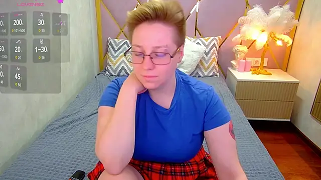 AlexandraGreen online show from October 13, 9:39 pm