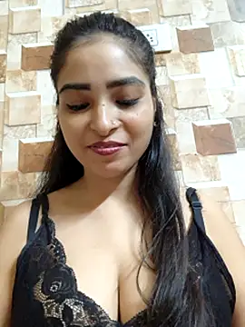 QUEEN-ADITI online show from October 9, 6:34 pm