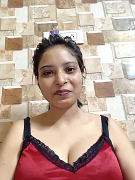 QUEEN-ADITI online show from December 2, 4:20 pm