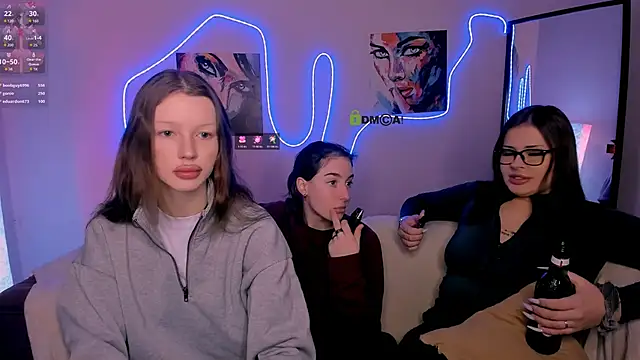 khloebeauty online show from February 3, 8:23 pm