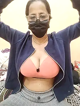 meenu bhabhi547 online show from March 3, 7:25 am