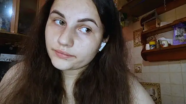 DierdreCousineau online show from September 26, 7:17 am