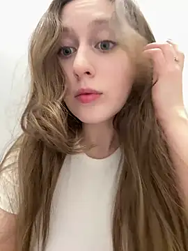 FroggyAnna online show from July 4, 6:37 pm