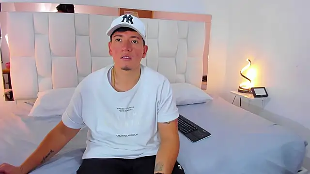 ZoeandEthan online show from September 17, 6:39 pm