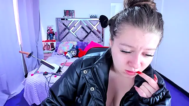 Luna Analya online show from February 19, 3:33 pm