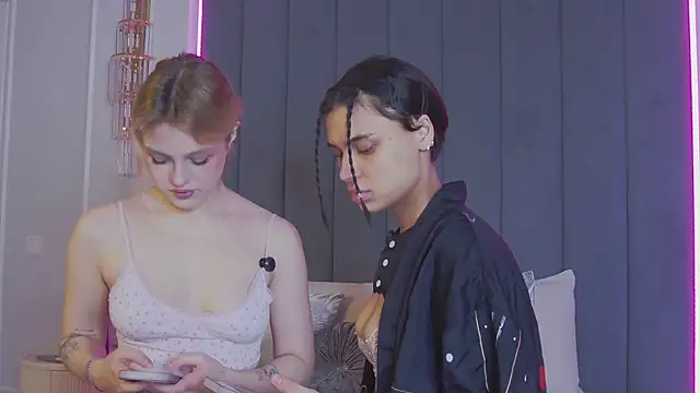 CaitlinSugar online show from December 2, 4:47 am