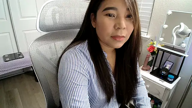 SHEILYN  online show from January 13, 3:45 am