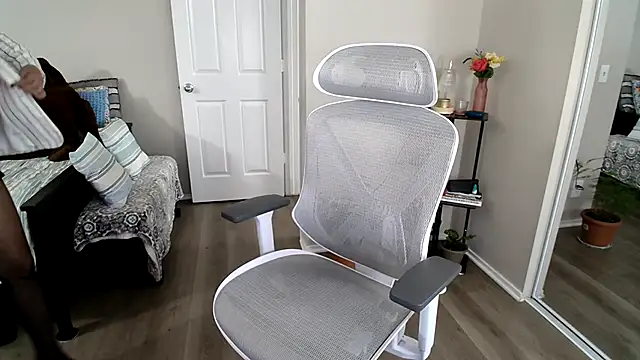 SHEILYN  online show from February 11, 4:25 am