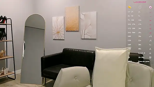 Ella Sea online show from April 1, 9:32 am