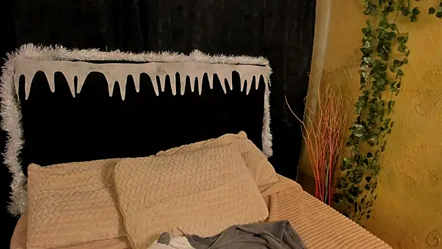 Tiffany Nm online show from December 4, 4:52 pm