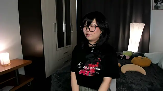  molly molly molly  online show from October 3, 10:20 am