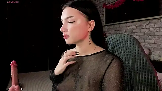 AkiraAsai online show from September 17, 8:40 pm