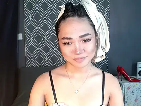 hugesignificant 69 online show from November 25, 4:47 am