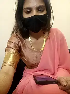 TheSassyGirl7 online show from December 18, 7:18 pm