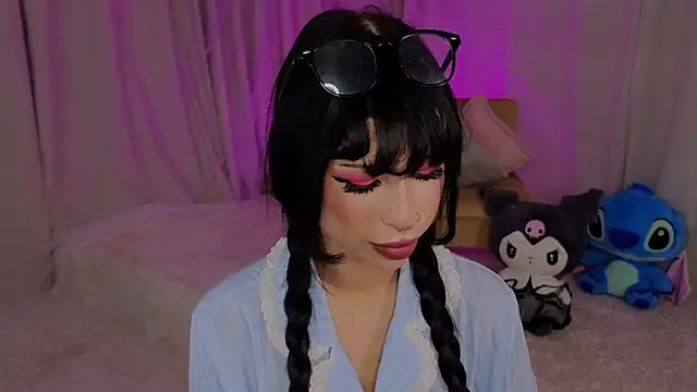 venomeowww   online show from July 5, 3:46 am