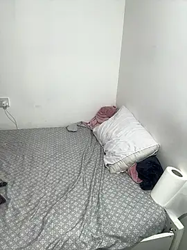 SluttyCouple69 online show from May 28, 10:46 am