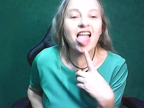 L i l i t online show from September 10, 6:02 am