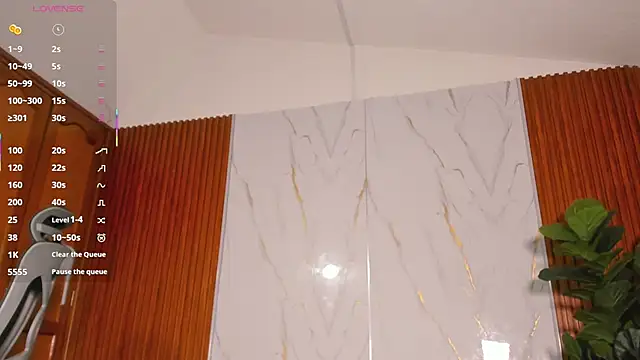 emily roousee online show from November 15, 7:48 pm