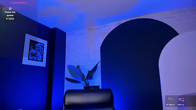 BonnyRose online show from April 11, 8:01 pm