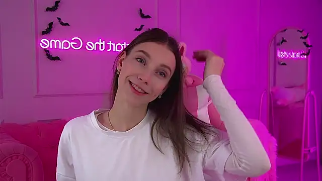 VeronicaVances online show from October 21, 6:28 am