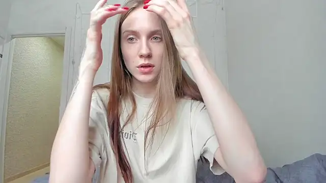 Kelly Gerzikaa online show from February 18, 3:38 am