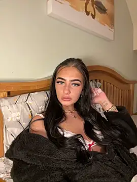 Spicy-Rosie20 online show from May 13, 4:29 am