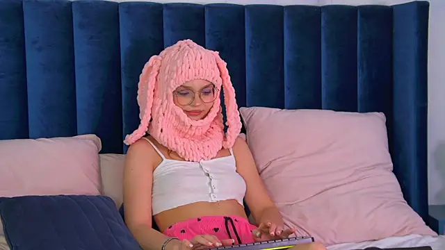 BellaMarebelle online show from January 18, 4:09 am