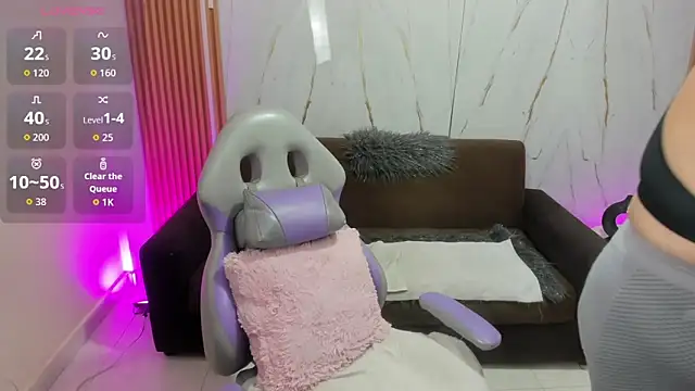 Juanitarubia online show from December 15, 7:19 pm