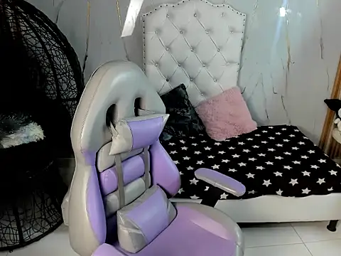 Juanitarubia online show from September 17, 7:56 pm